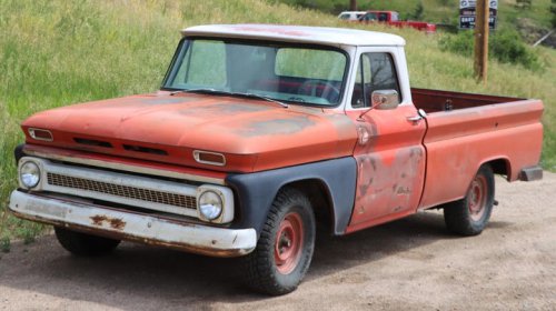 7 old-school V8 trucks that are dirt cheap right now