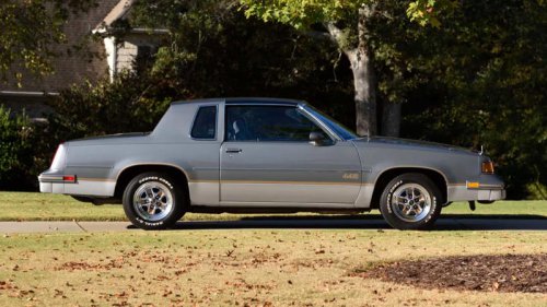 The last real Oldsmobile muscle car is a collector bargain