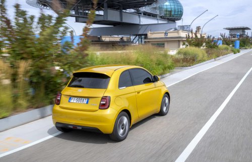 El regreso inesperado de un icono urbano que muchos estaban esperando: el Fiat 500 Hybrid quiere volver a triunfar