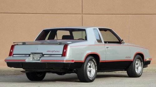 The last real Oldsmobile muscle car is a collector bargain
