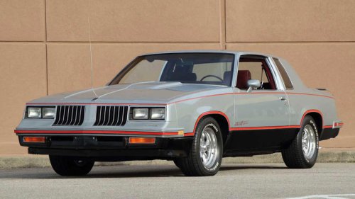The last real Oldsmobile muscle car is a collector bargain