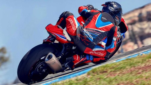 The Sports Bike That Feels Calmer Than Its Looks Suggest