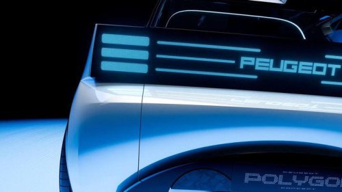 El CEO de Peugeot da pistas sobre futuros modelos y se parecerán a los 205 y 309: "Verás las tres líneas horizontales"