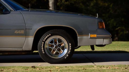 The last real Oldsmobile muscle car is a collector bargain