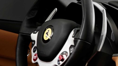 Ferrari, Ferrari admits what other automakers won't say about buttons in cars