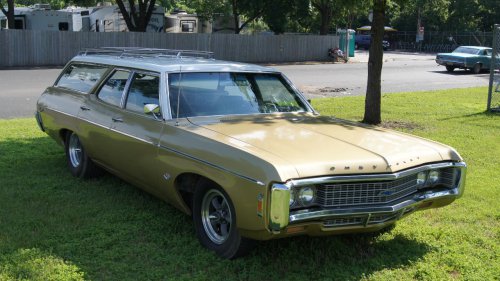 When the 1969 Chevrolet Kingswood defined family hauling