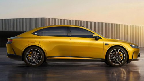 Smart deja de lado los SUV y lanza una berlina con motor híbrido enchufable de Geely: el #6 es real