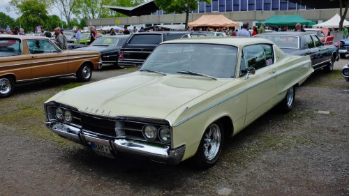 When the 1967 Dodge Monaco aimed higher