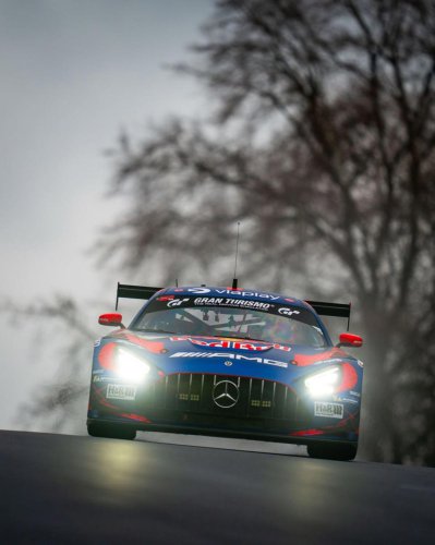 Verstappen sonríe ante la cancelación de Bahréin y Arabia Saudí y apunta a triplete en Nürburgring