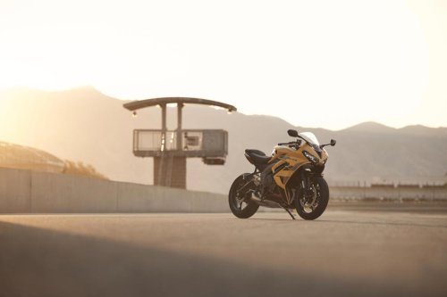 La Triumph Daytona 660 eleva su carácter deportivo en 2026