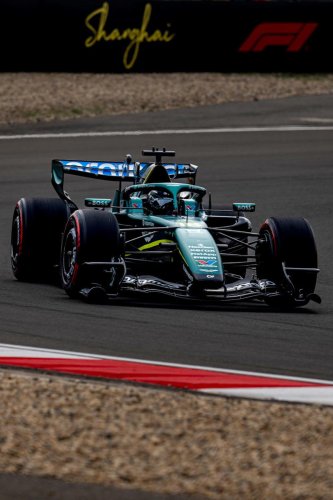 Una experta en F1 nos analiza la debacle de Fernando Alonso y Aston Martin en 2026: "Va a ser otro año duro"