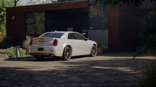 Chrysler, Why Chrysler needs the Hemi V8: Opinion