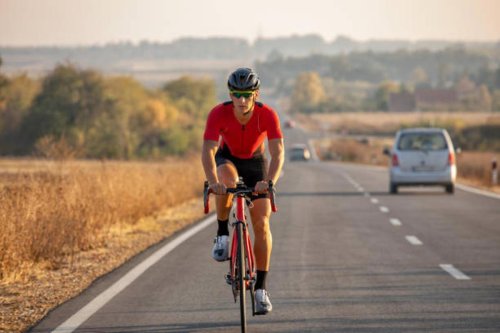 El cambio del BOE que transformará carreteras: menos arcenes y más carriles bici