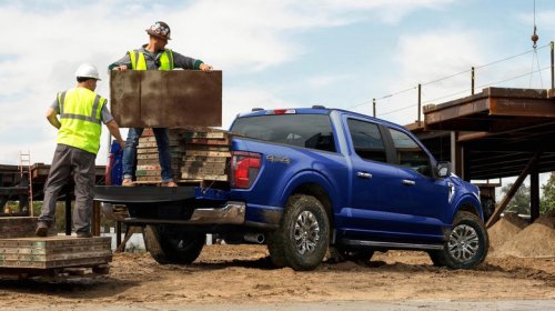 These 9 vehicles still offer front bench seats