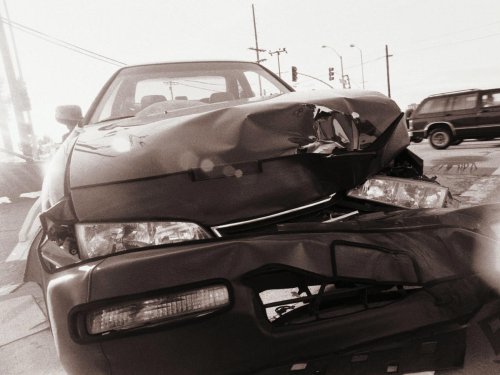 Citroën | Algo raro está pasando en esta carretera: estos misteriosos cuadrados rojos están desconcertando a los conductores