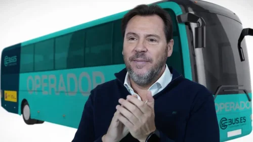 Óscar Puente, ministro de Transporte, ha confirmado que todos los autobuses deberán ir pintados del mismo color