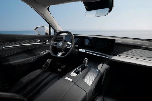 MG lanza su SUV más grande en España: siete plazas, más de 100 kilómetros eléctricos y precio rompedor