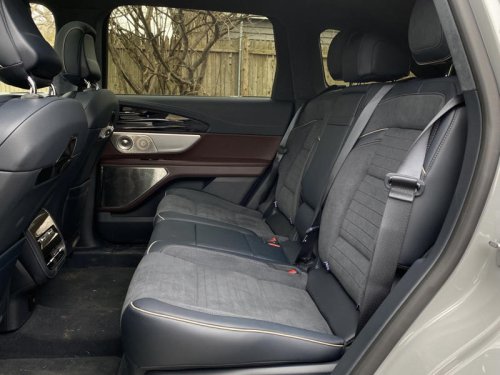 I drove the 2026 Lincoln Nautilus Hybrid Black Label AWD. Here’s my honest review