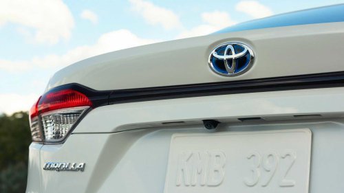 How much it costs to replace a Toyota Corolla hybrid battery in 2026