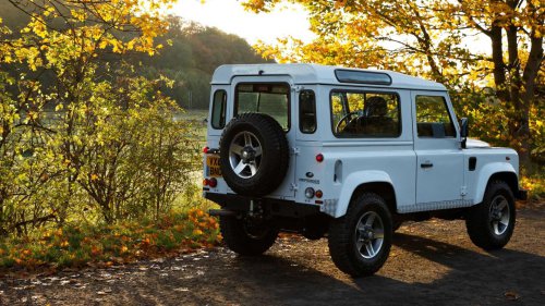 This Land Rover Defender with a diesel engine is forbidden fruit in the US