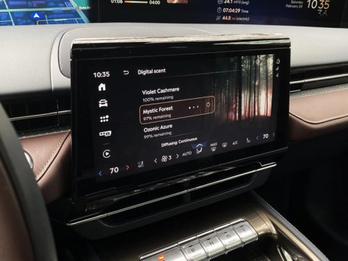 I drove the 2026 Lincoln Nautilus Hybrid Black Label AWD. Here’s my honest review