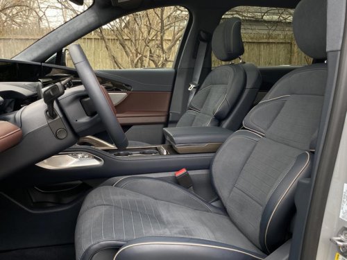 I drove the 2026 Lincoln Nautilus Hybrid Black Label AWD. Here’s my honest review