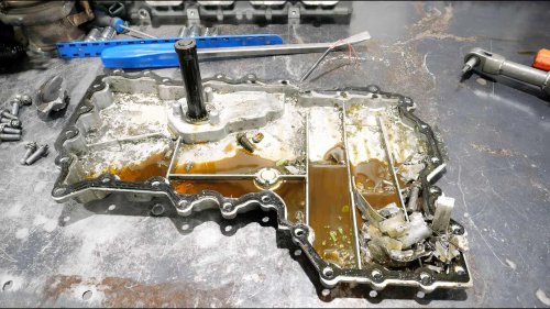 BMW, Wrecked engine teardown video reveals BMW V8's fatal flaw