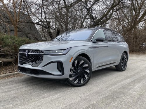I drove the 2026 Lincoln Nautilus Hybrid Black Label AWD. Here’s my honest review