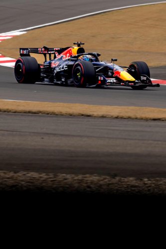 Sebastian Buemi, expiloto de F1, defiende a Max Verstappen por sus críticas sobre el reglamento 2026