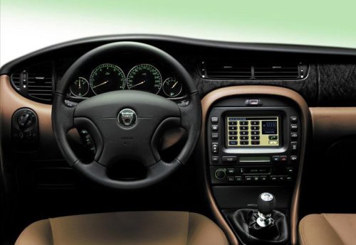 La conducción analógica o de siempre, ¿es acaso mejor?