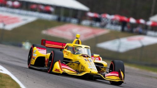 Alex Palou retorna en su fetiche Barber a la senda de las poles