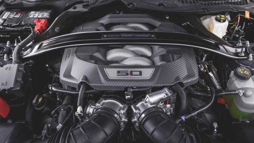 The last of its kind: Ford Mustang V8 convertible manual