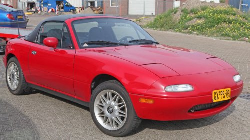 10 classic sports cars that have tremendous value now