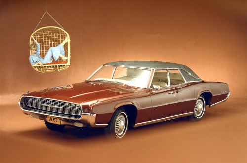 The excellent story of the Ford Thunderbird