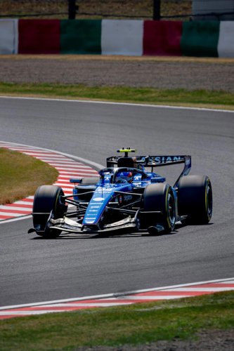 Carlos Sainz, sobre los cambios de la FIA para su Williams F1 en el GP de Japón: "Hemos sufrido en recta"