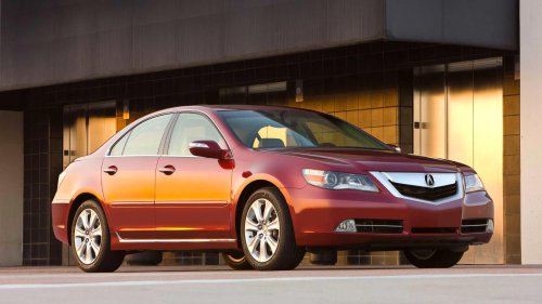 The Japanese flagship luxury sedan that's a steal and ultra reliable