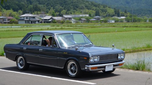 10 luxury cars from Japan that stand alone