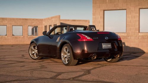 Nissan, Nissan 370Z, The Nissan 370Z is an affordable roadster and the perfect entry-level sports car