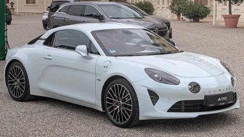 10 sports cars that rival the Porsche 911 on a budget