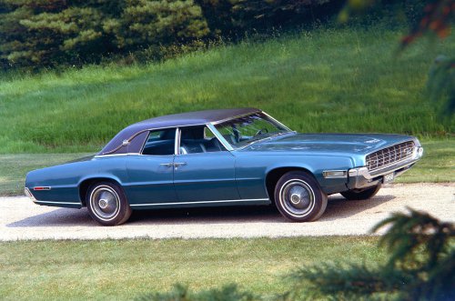 The excellent story of the Ford Thunderbird