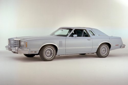 The excellent story of the Ford Thunderbird