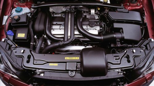 The 1st generation Volvo XC90 was equipped with a glorious Yamaha V8