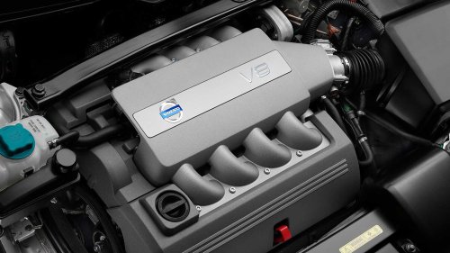 The 1st generation Volvo XC90 was equipped with a glorious Yamaha V8
