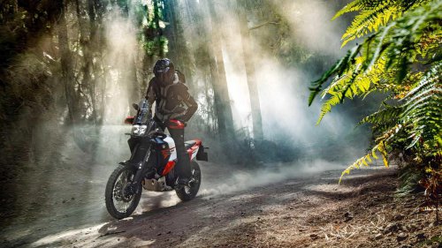 The perfect one-bike-garage for a rider with big dreams