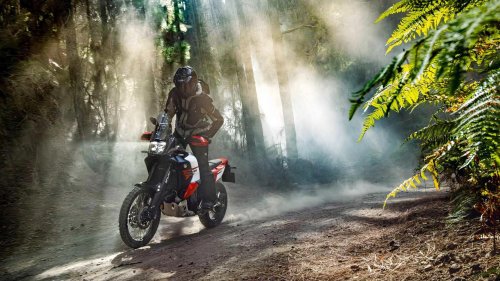 The perfect one-bike-garage for a rider with big dreams