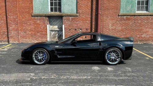 The first American car to break 100 horsepower per liter