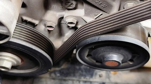 What's the difference between an idler pulley and a tensioner pulley?