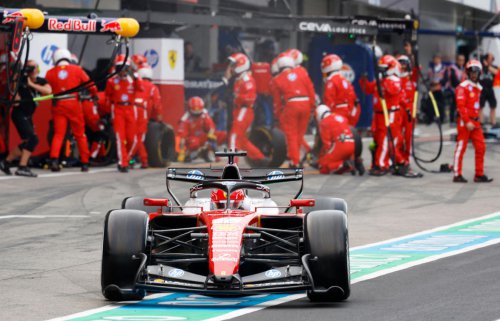 Ferrari, Leclerc escala en Ferrari