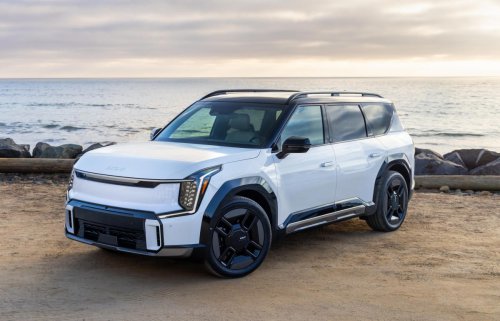 2026 Kia EV9 GT-Line vs. 2026 Hyundai IONIQ 9 Limited. Which three-row EV should you choose?
