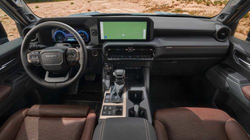 Lexus, Lexus IS, Lexus GX, Toyota, Toyota Land Cruiser, 5 reasons the Lexus GX is a better buy than the Toyota Land Cruiser